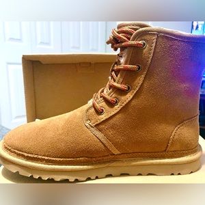 BRAND NEW UGG WOMEN HIGH BOOT BROWN SIZE 8 NEVER WORN